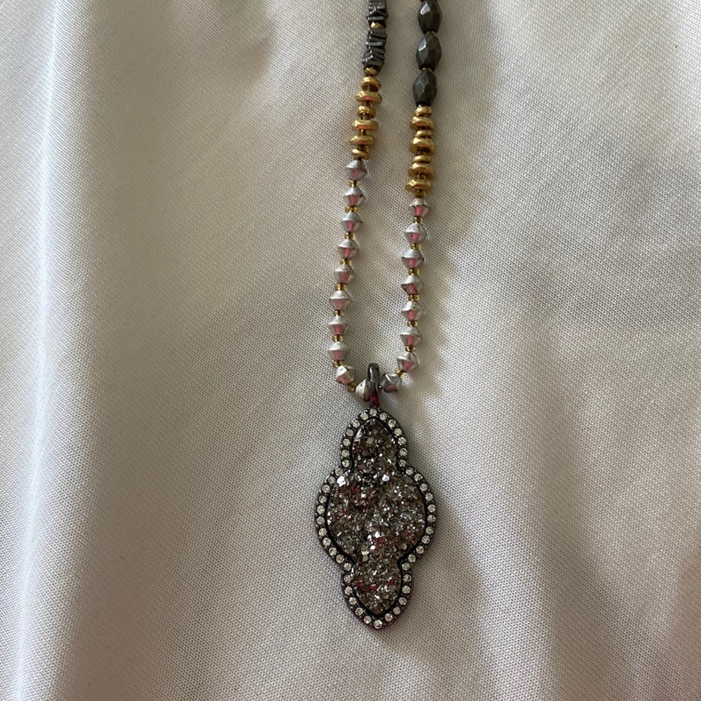 Stella and dot necklace